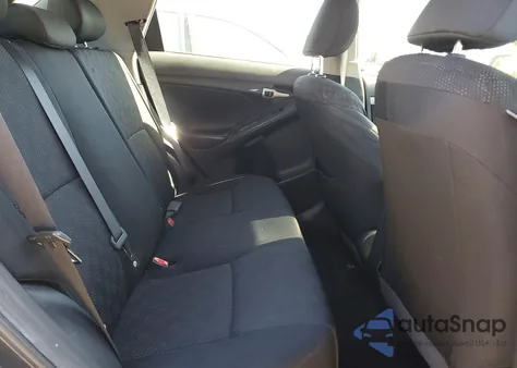 2009 Toyota Corolla Matrix z USA, uszkodzony, nr VIN 2T1KU40E69C014701